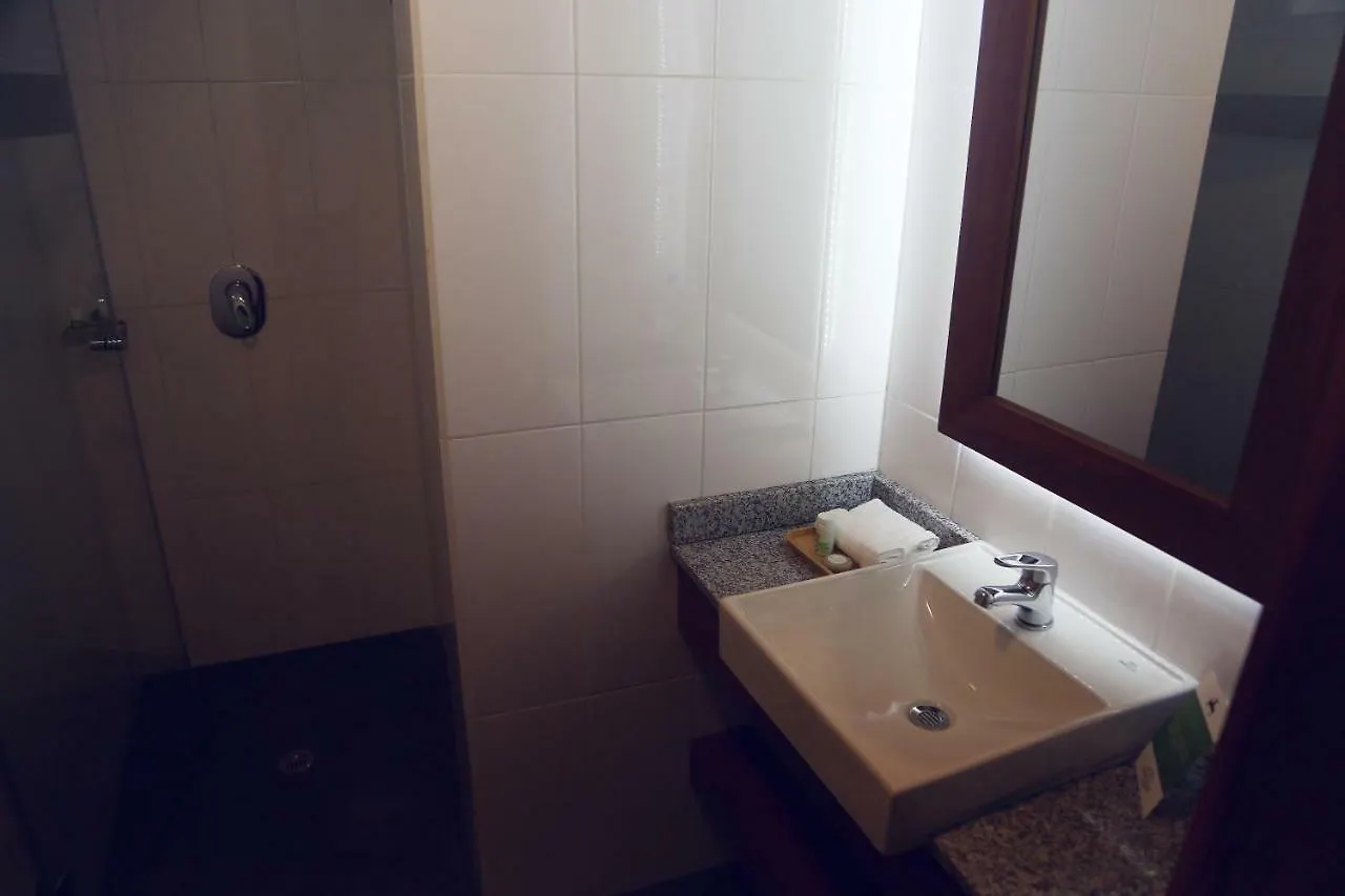 Hotel Salvador De La Pradera Quito 3*,