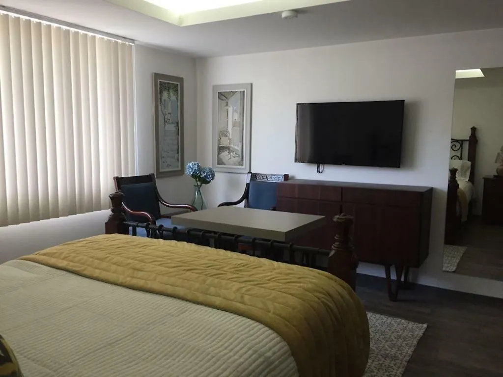 Hotel Salvador De La Pradera Quito